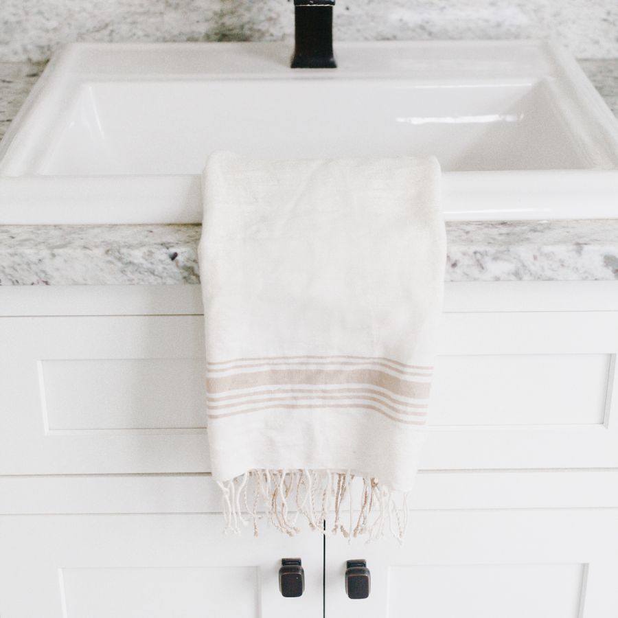 bath hand towels, bathroom hand towels, hand towels for bathroom, linen tea towels wholesale, pretty bathroom hand towels