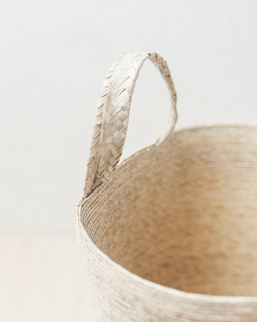 hanging basket handle detail