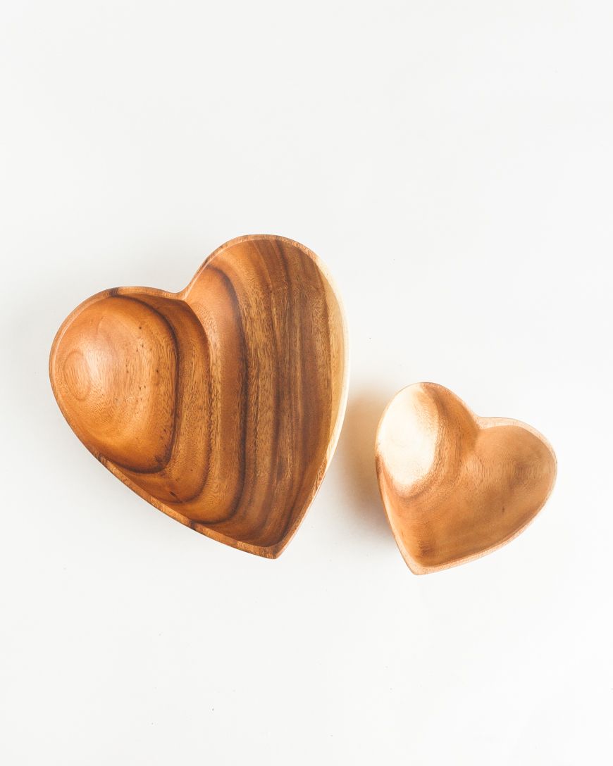wholesale ethical acacia wood heart shaped bowls